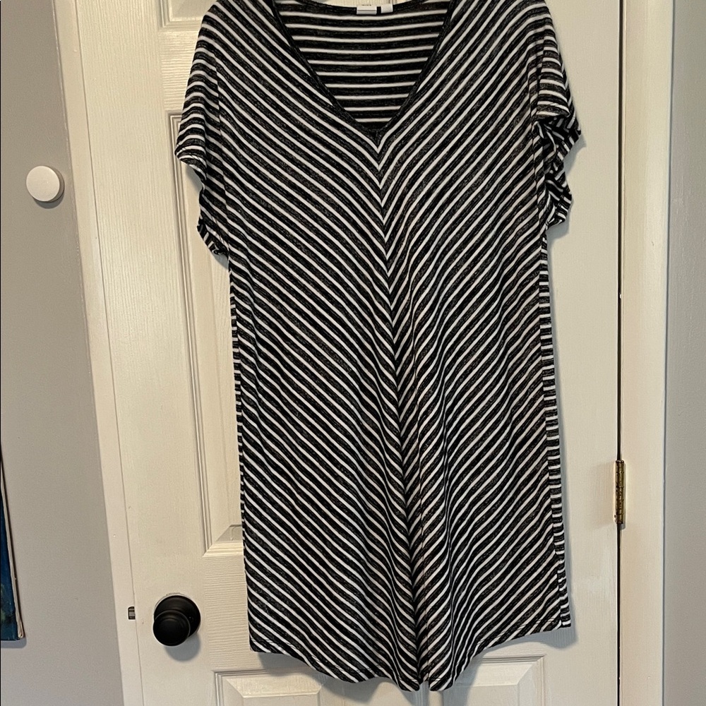 GAP Black & White Striped V-Neck Midi Dress